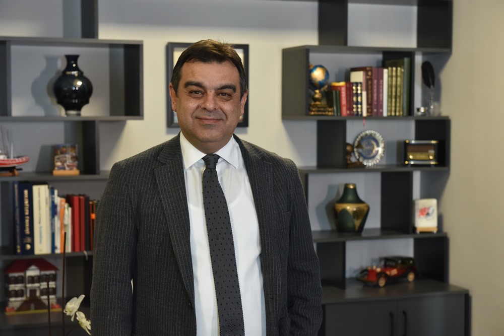 Serkan Altınova (TR) – Üroloji